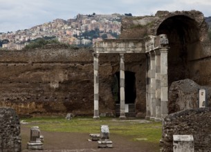 Hall of the Doric Pillars, Sala dei Pilastri dorici, with the city of Tivoli above it