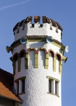 Architekturbüro Reymann, turret with sculpture by Adolf Luther