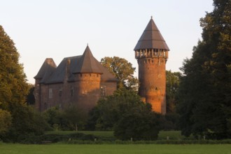 Krefeld, Linn Castle