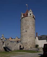 Keep from the south, so-called owl mirror tower from the late 12th century with Renaissance core,