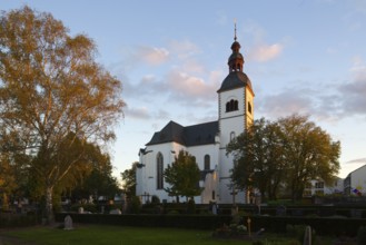 View from north-west in the evening light, St., Sankt, Saint