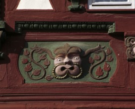 Clockmaker's house, Marienstraße 36, facade from 1733, grimace on the facade