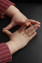 Hand of a child, 5 fingers, 5 fingers, thumb, palm, hands, fingertips, finger-tip, finger-nails,