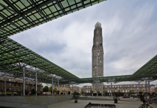 View from the station forecourt, designed by Auguste Perret in 1942, built 1950-52, interior work