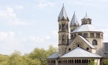 View from the north of the cloverleaf choir and crossing tower, St., Sankt, Saint