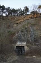 Adit of Nachtigall colliery with coal seam visible above, entrance