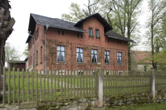 Renthendorf/Thuringia Alfred-Brehm-Haus. Zoologist. Brehm's animal life