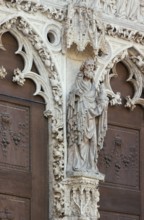 Main portal, Apostle Peter on the Trumea pillar, St., Saint, Saint