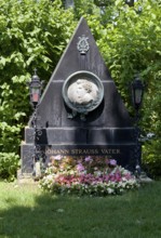 Tomb of Johann Strauss father 1804-1849