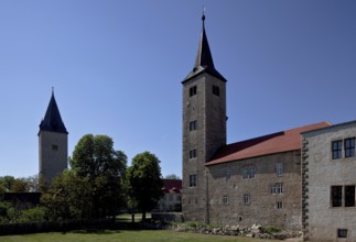 Former castle, keep of the lower castle on the left and the upper castle from the south-east, 14th