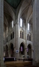 View from the crossing to the south choir wall on the left and into the south transept, St., Sankt,