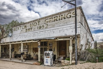 Old petrol station in Benton Hot Springs-Gostthown, Highway 6, Montgomery Pass, Excelsior