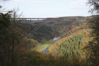 Germany's highest railway bridge 1893-1897, 107 metres high, 465 metres long