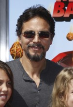 Benjamin Bratt at the Los Angeles premiere of 'Cloudy With A Chance Of Meatballs' held at the Mann