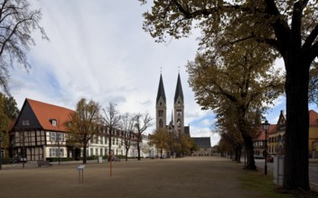 Cathedral Square, West Towers, St., Saint, Saint