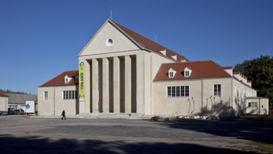 Built by Heinrich Tessenow 1910-12, entrance side with portico