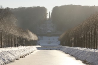 Kleve, amphitheatre with Ceres temple and obelisk in winter