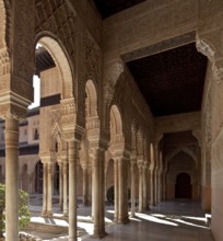 Nasrid Palace, Court of Lions, capitals and stuccoed pillars and arcades