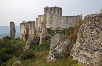 Fortress built by Richard the Lionheart in 1196-98, demolished in 1450, shield wall from the