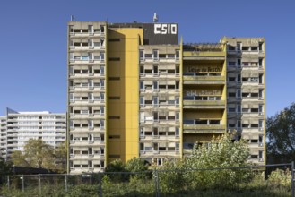 Krefeld, dilapidated tower block on Alte Gladbacher Straße