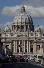 Seen from the east from Via della Conciliazione, St., Sankt, Saint