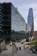 Kohn Pedersen Fox Architects built 2010-2012, 140 metres high, seen from Piazza Alvar Aalto, left