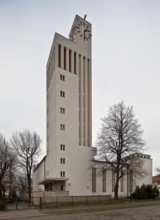 Built 1930-32 by Hans Heinrich Grotjahn, reinforced concrete skeleton construction, tower with