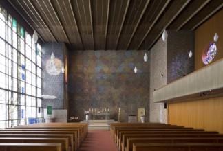 Built in 1957 by Ludwig Lemmer, view to the altar, St., Sankt, Saint