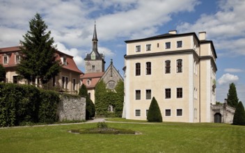 Castle ensemble: church 1863-65 neo-Gothic, rebuilt from the west, right castle, 1706-12, left new