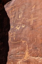 Atlatl Rock with rock carvings of the Nuwu and Southern Paiute, petroglyphs, Valley of Fire State