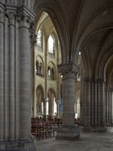 Saint-Leu-d'Esserent, Abbatiale St-Nicolas, interior to the east, south aisle, St., St., Saint