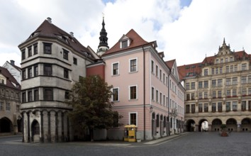 Northern part to the west, at the back the Wilhelminian part of the town hall, on the left the