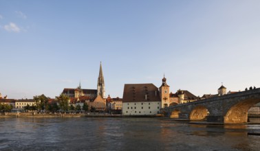 View from the north across the Danube, the stone bridge on the right, St., Sankt, Saint