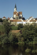 Town wall with parish church across the river Naab, St., Sankt, Saint