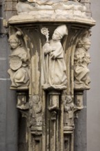 Stone figure of Cornelius in the choir, console with bishop and angels, St., Sankt, Saint