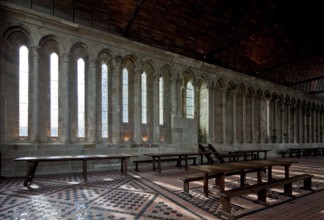 The WUNDERWERK, refectory in the east of the upper floor, built 1212-25, south wall with the