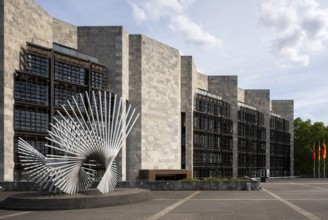 Mainz, Town Hall designed by Arne Jacobsen 1968-1970, built 1970-1974 by Otto Weitling, city side