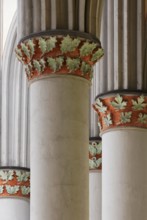 Choir, round pillars with leaf capitals, St., Sankt, Saint