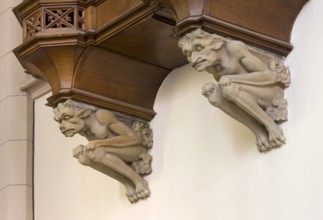 Consoles under the organ façade of the Sonreck organ in the northern choir aisle, St., Sankt, Saint