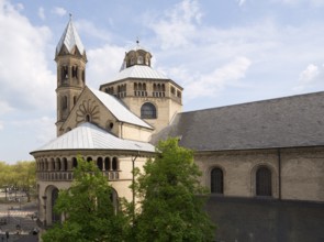 View from the north of the cloverleaf choir and crossing tower, St., Sankt, Saint