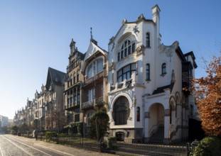 Antwerp, Art Nouveau houses in the Cogels Osylei, in front Huis Zonnebloom, Sunflower house, built