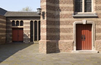 Entrance to the baptistery by Dominikus Böhm 1928, south portal on the right, St., Sankt, Saint