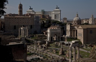 Western part from south-east, centre Arch of Septimus Severus, above national monument to Vittorio