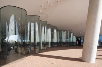 Hamburg, Elbphilharmonie, foyer called Plaza, wave-shaped glass wall to separate the Plaza into