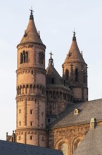 Worms, St Peter's Cathedral, view of the west towers from the south