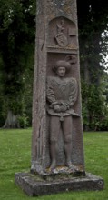 Obelisk with high relief of the sitter in elegant traditional costume, coat of arms and Scottish