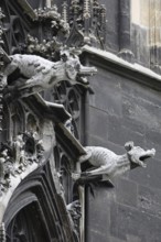 Gargoyle on the south side, St., Sankt, Saint