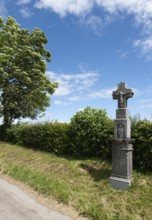 Aachen Walheim, Landscape with wayside cross