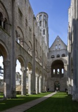 Begun in 1040, destroyed from 1562, nave facing south-west with tower extension and south-west