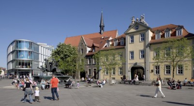 Right Palais Zur Grünen Aue and Cardinal